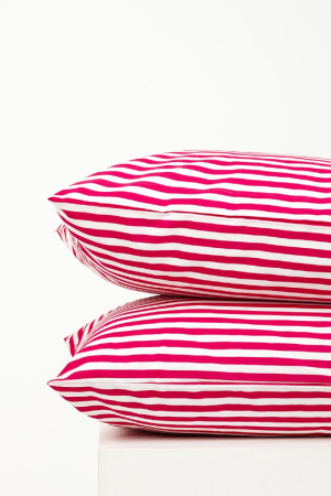 b4b4046e-1775-4e12-975a-e53e834cb295